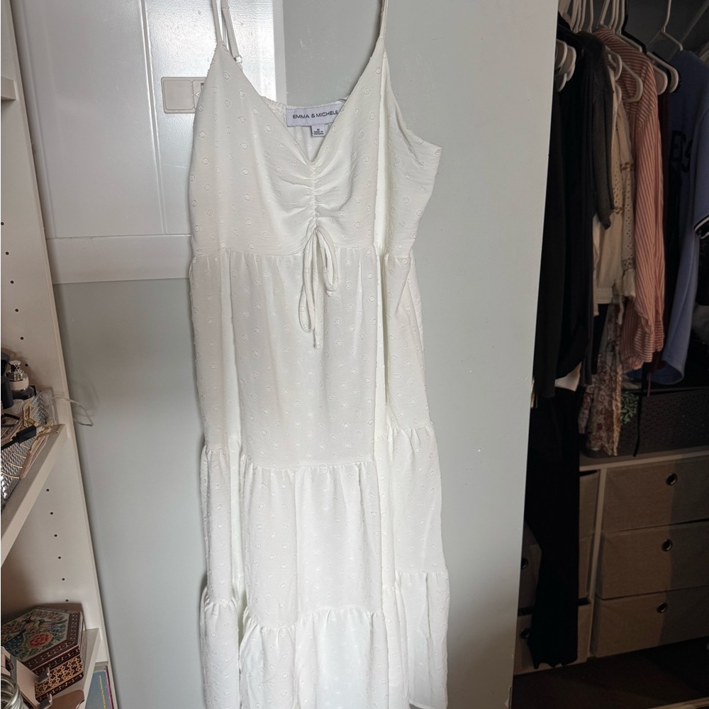 White Sleeveless Dress